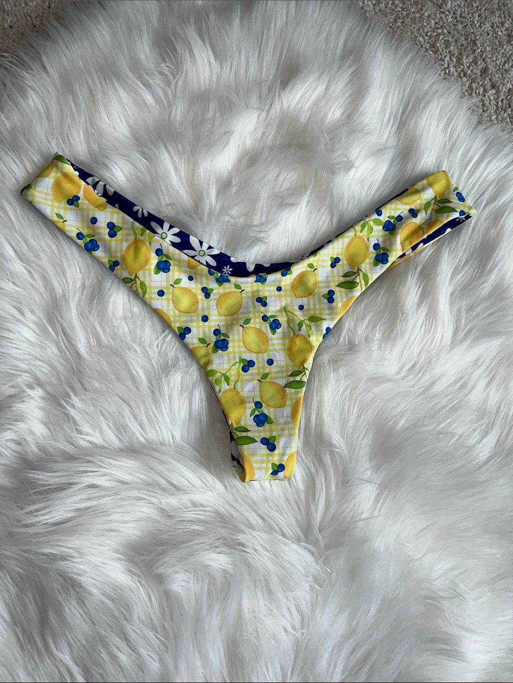 Moana Bikini Hot Lemonade Vee Bottom Size Medium